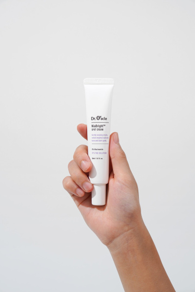 Точеченый Крем для борьбы с пигментацией Dr.Oracle NiaBright Spot Cream