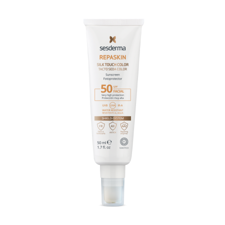 Солнцезащитное средство с тонирующим эффектом с  SPF 50